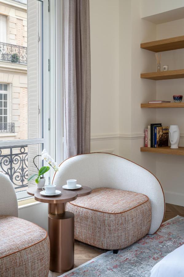 Appartamento Avenue Montaigne - Champs Elysees Parigi