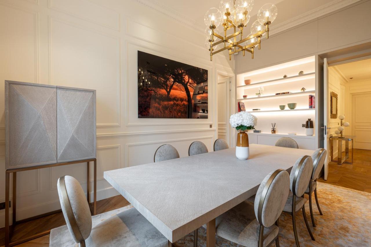 Appartamento Avenue Montaigne - Champs Elysees Parigi