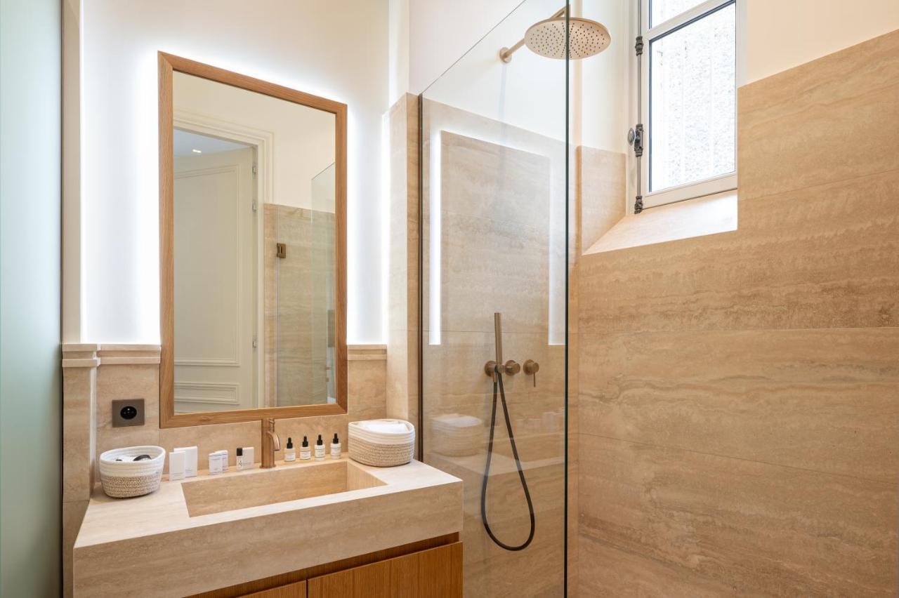 Avenue Montaigne - Champs Elysées Appartamento *