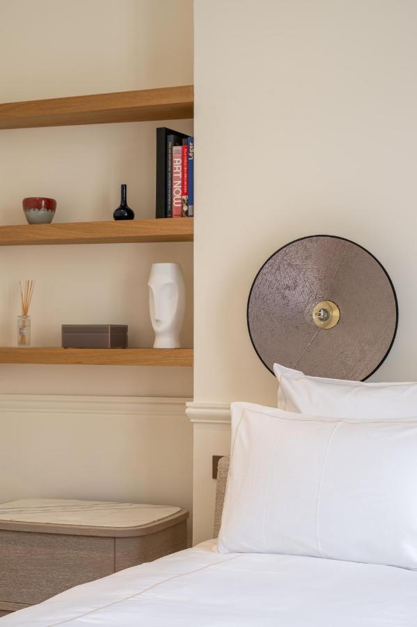 Avenue Montaigne - Champs Elysées * Parigi