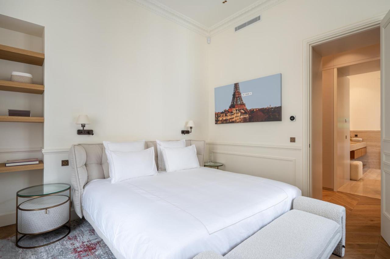 Avenue Montaigne - Champs Elysées Parigi