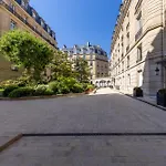 Appartement Avenue Montaigne - Paris Champs Elysees