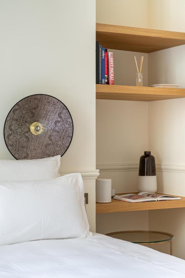 Avenue Montaigne - Champs Elysees Apartment *