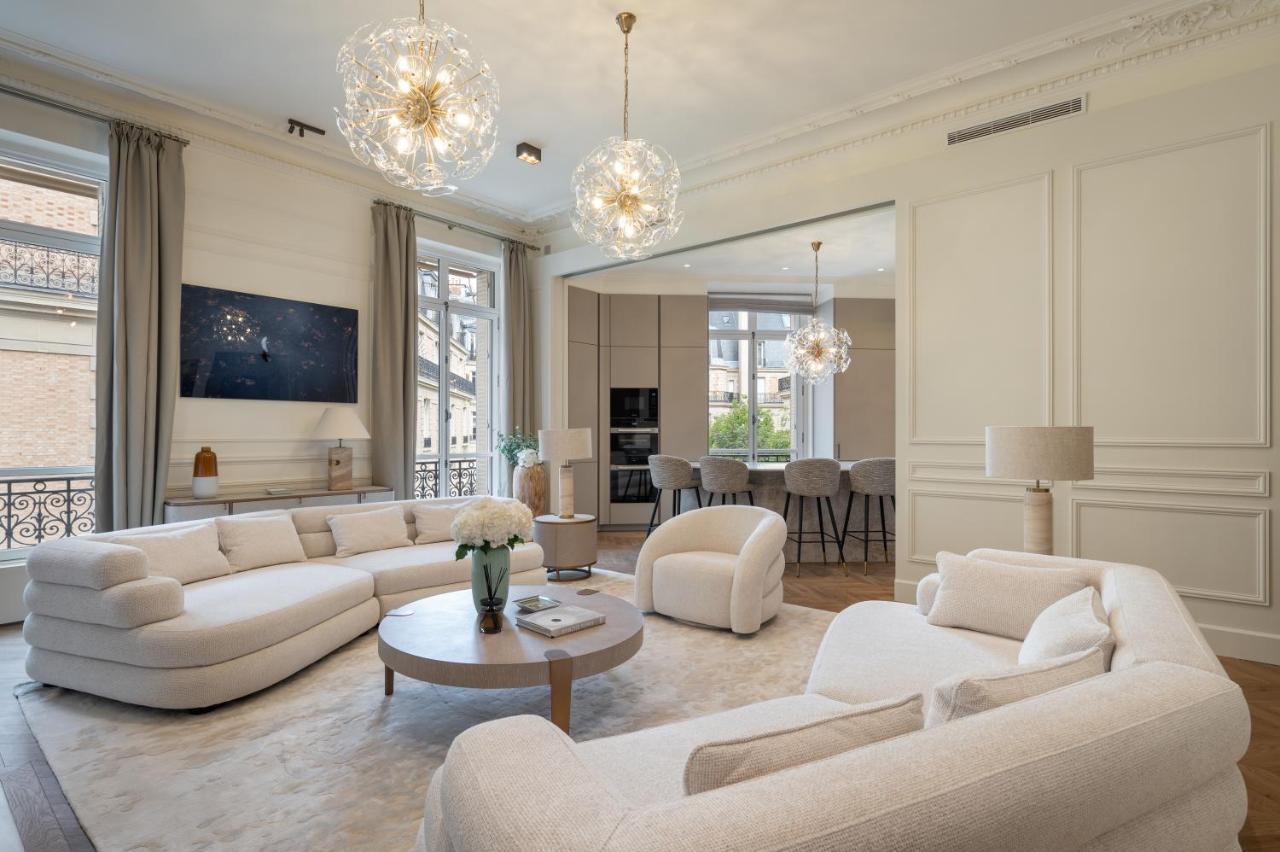 Apartment Avenue Montaigne - Champs Elysees *